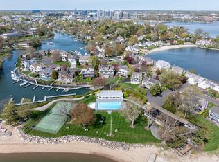 187 Dolphin Cv, Stamford, CT 06902
