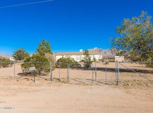 7052 Macarthur Rd, Las Cruces, NM 88012