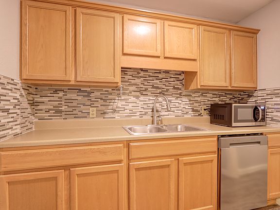 2nd image of 2221 Bowie Dr APT 15