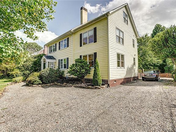 3rd image of 1615 Wilmington Ave