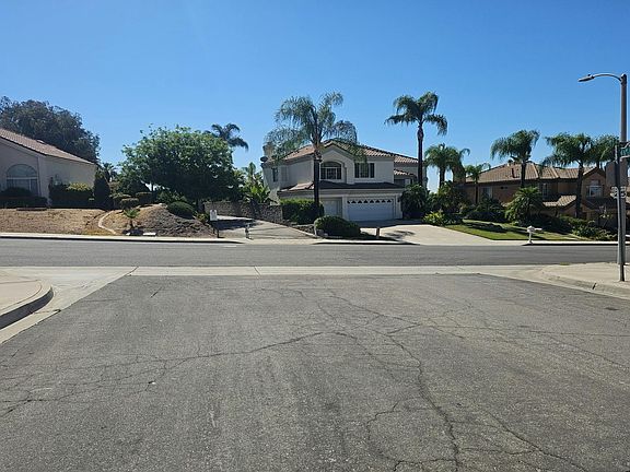 5th image of 29171 Maplewood Pl