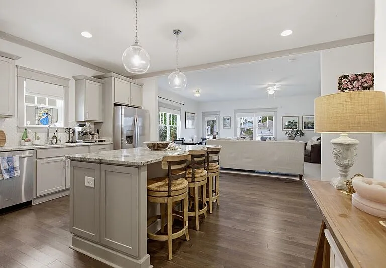 622B Annex Ave — Photo 9
