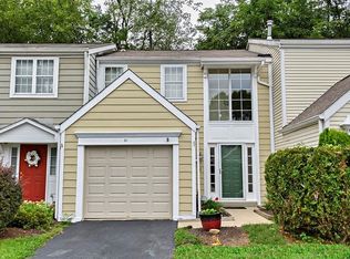 31 New London Ln, Oakmont, PA 15139
