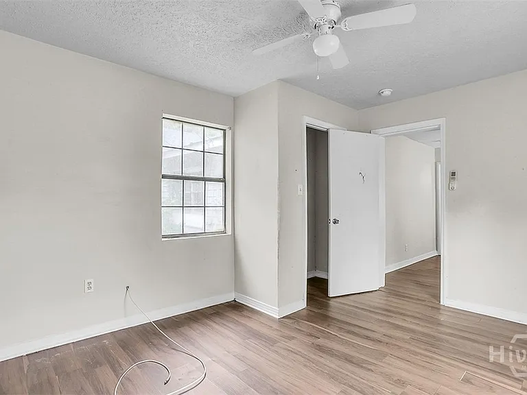 1013 Carroll St — Photo 16