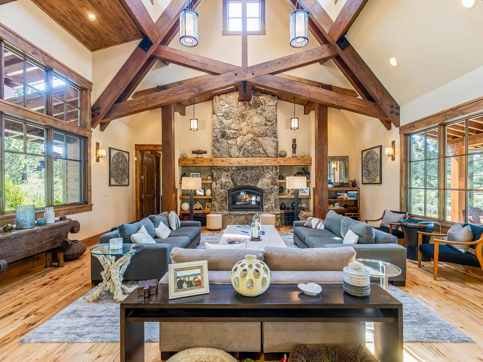 6 bed, 6.5 bath, 5000 sqft, $17,500 — Photo 3