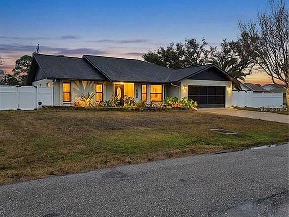 2nd image of 1080 Leeward Rd