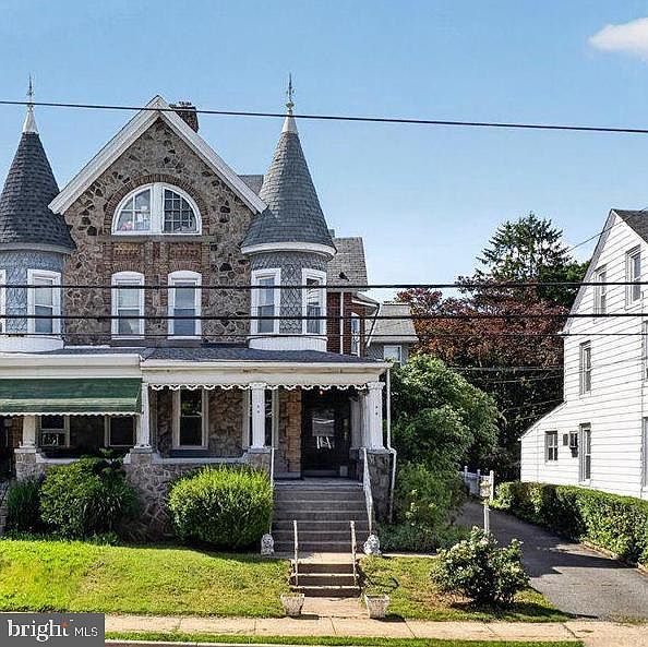 1st image of 545 Walnut St