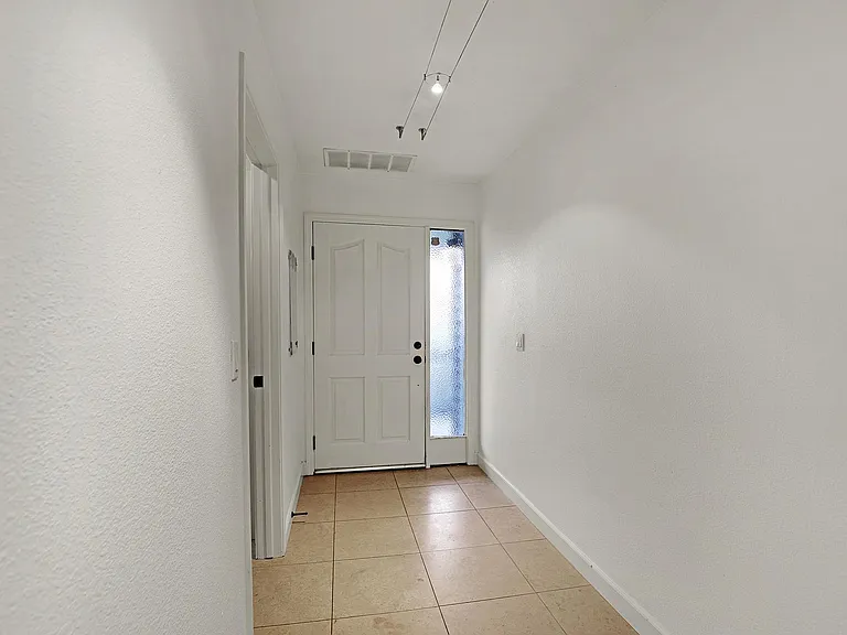 1618 San Miguel Dr — Photo 6