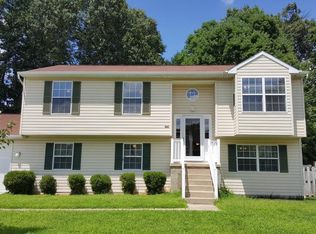 402 Pine Way Dr, Glen Burnie, MD