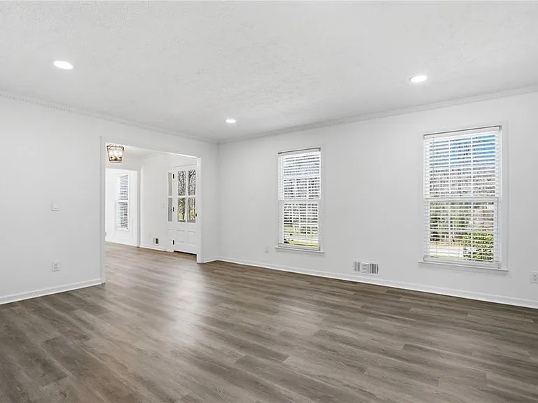 313 Summit Ridge Dr — Photo 3