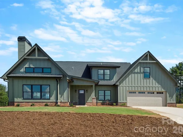 11 Sky Dr #2, Asheville, NC 28804