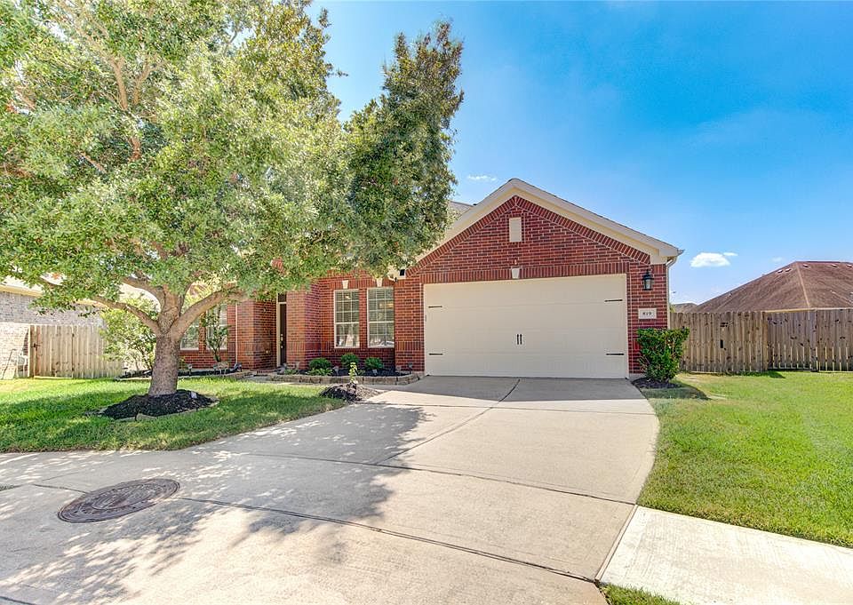 1st image of 819 Harbor Lakes Lane