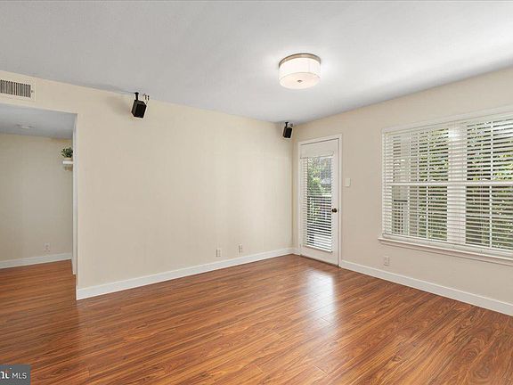 3rd image of 3310 Wyndham Cir APT 211