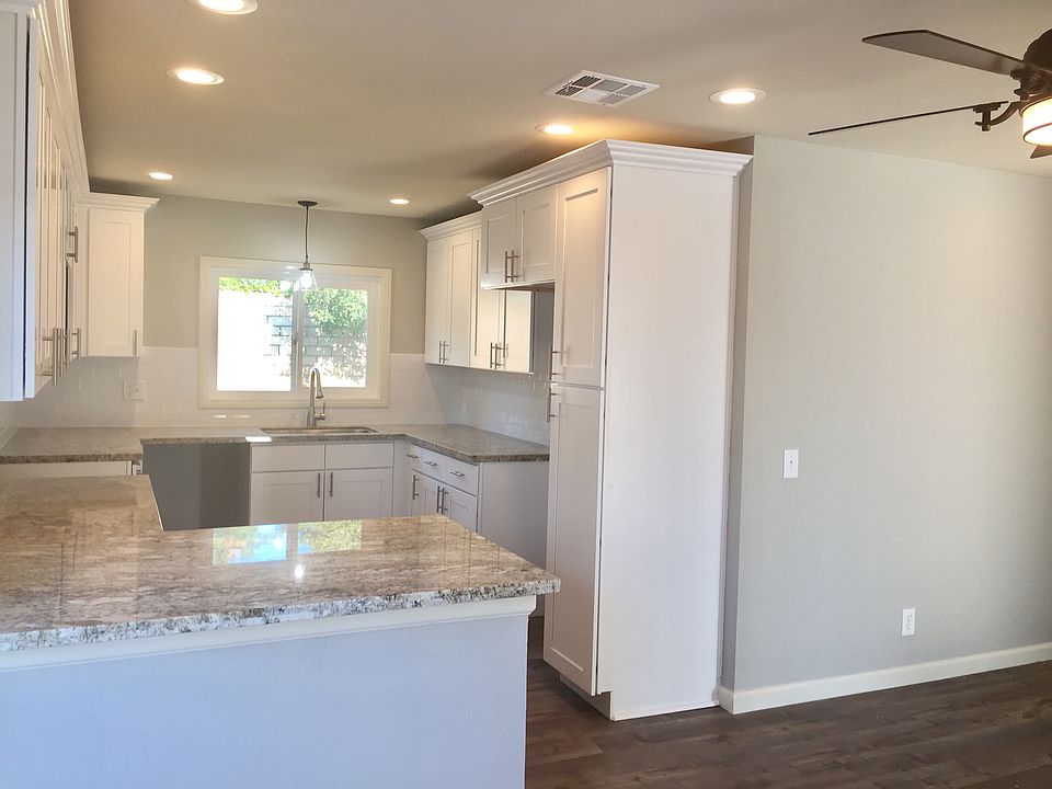 2nd image of 2865 Calle Sausalito