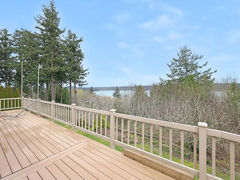 14329 Gibralter Rd — Photo 15