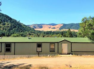 275 Riley Dr, Days Creek, OR 97429