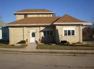 724 S Main St, Cedar Grove, WI 53013