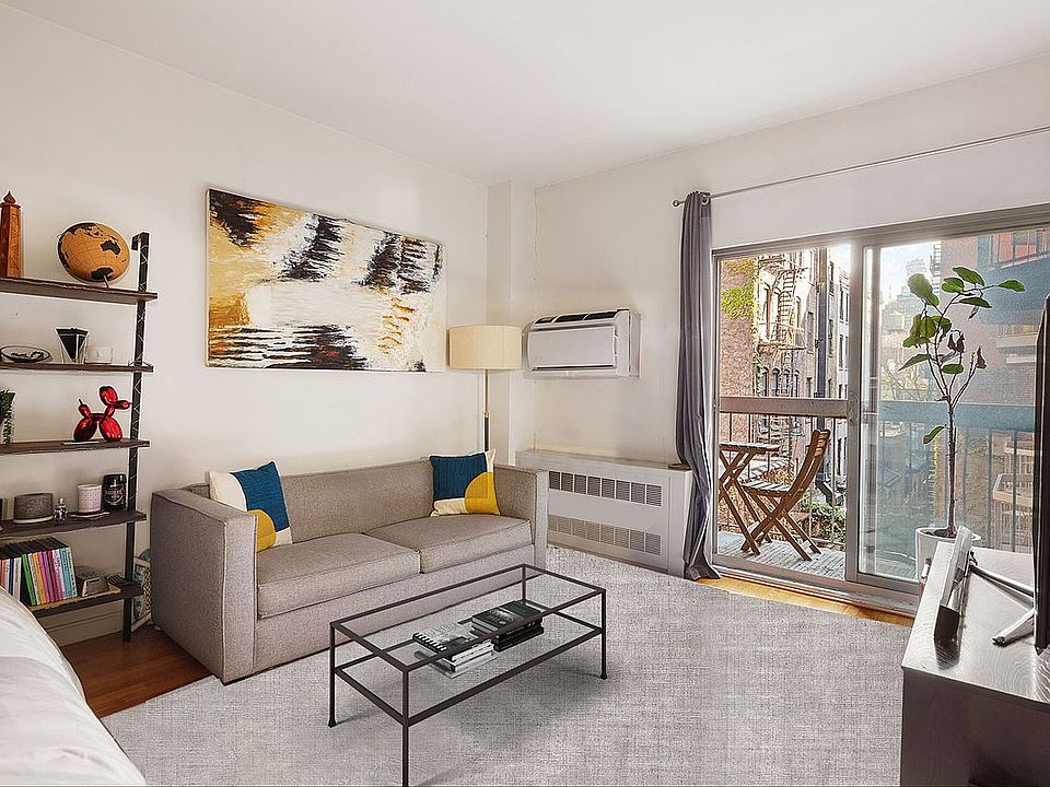 1st image of 184 Thompson St APT 2V