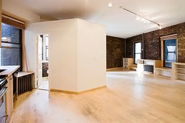 Rented by Douglas Elliman | media 21