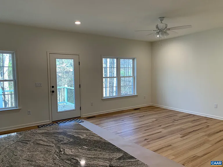 275 Barrington Dr — Photo 15