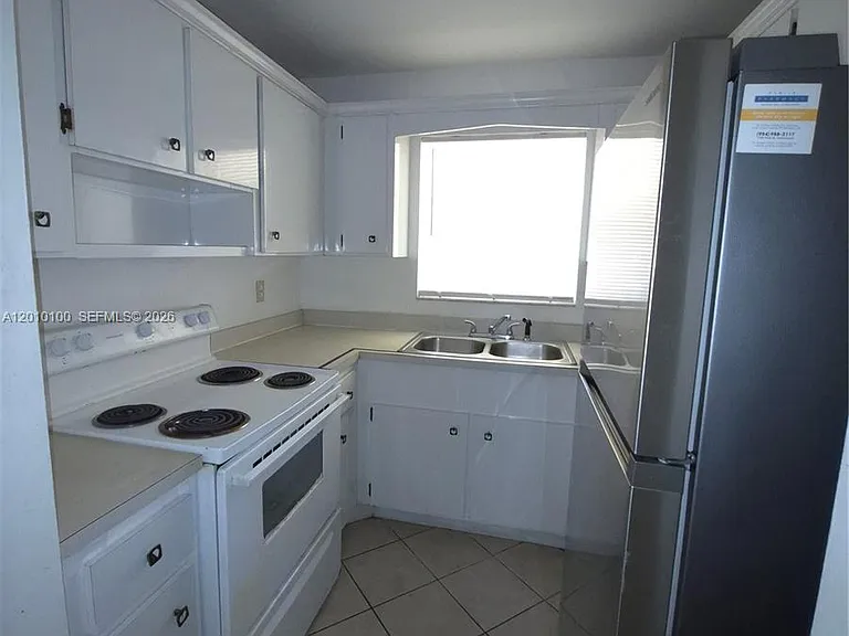 1826 Cleveland St #3 — Photo 5