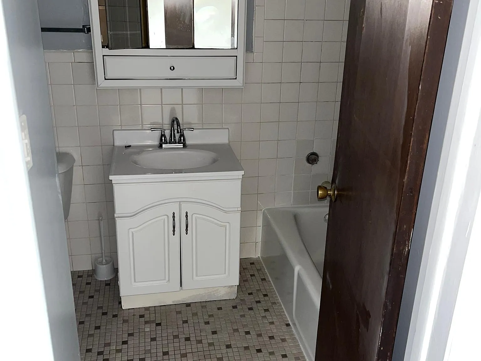 1 bed, 800 sqft, $1,085 — Photo 4
