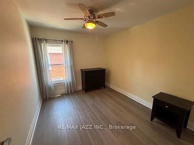 177 Athol St E — Photo 19