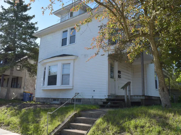 942 Fountain St NE #2, Grand Rapids, MI 49503