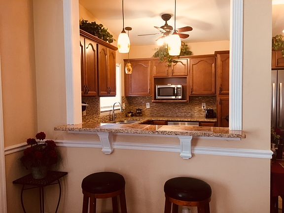 5th image of 164 Pinecrest Dr