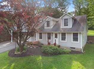 11 Under Rock Rd, Sparta, NJ 07871