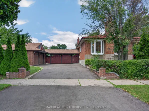 1282 Daimler Rd, Mississauga, ON L5J 3T2