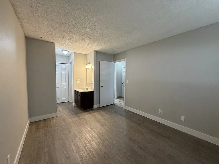 5042 El Camino Dr #91 — Photo 28