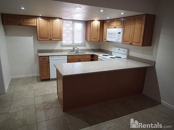 2nd image of 11810 N 36th Pl