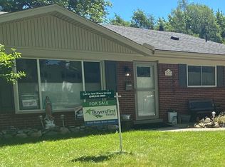 35960 Carlisle St, Clinton Township, MI 48035