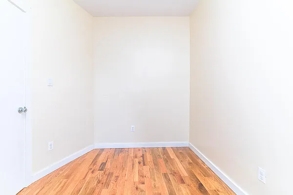 Rented by MySpaceNYC | media 18