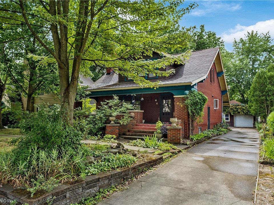 676 Roslyn Ave, Akron, OH 44320 MLS 4398975 Zillow