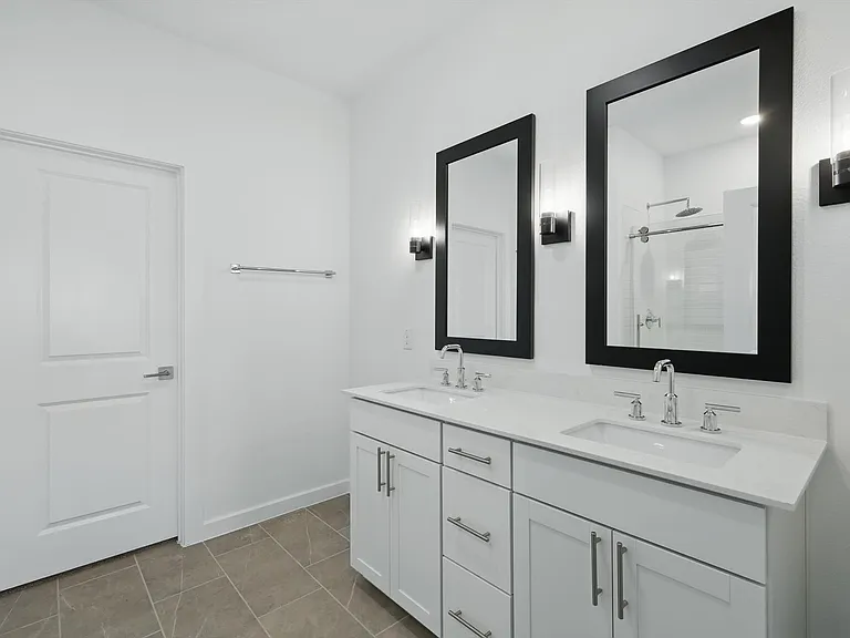 2238 Maple Ridge Dr — Photo 12