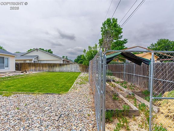 5th image of 621 N Robinson Ave