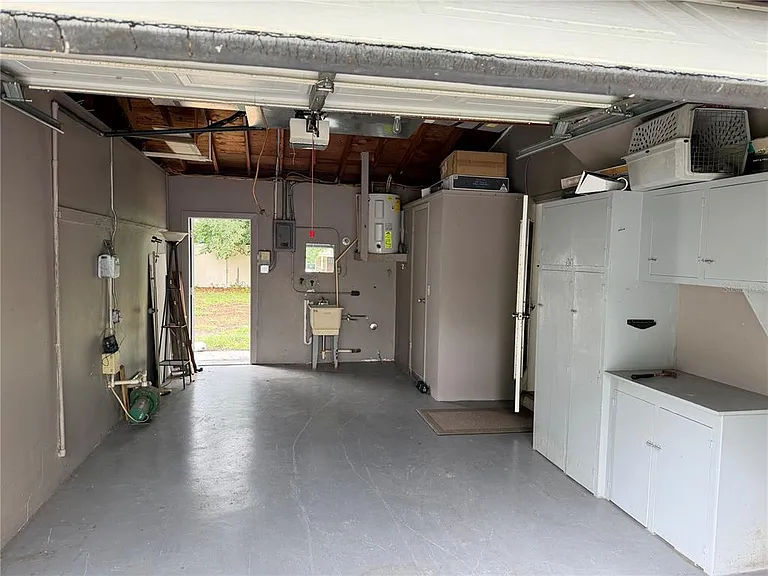2236 Morningside Dr — Photo 23