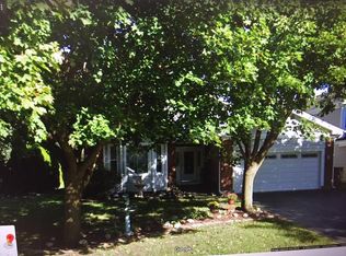 683 Rose Ln, Bartlett, IL