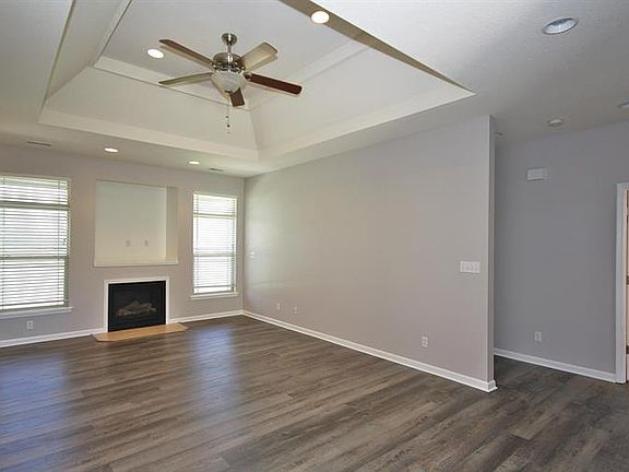 2nd image of 605 Justin Ln