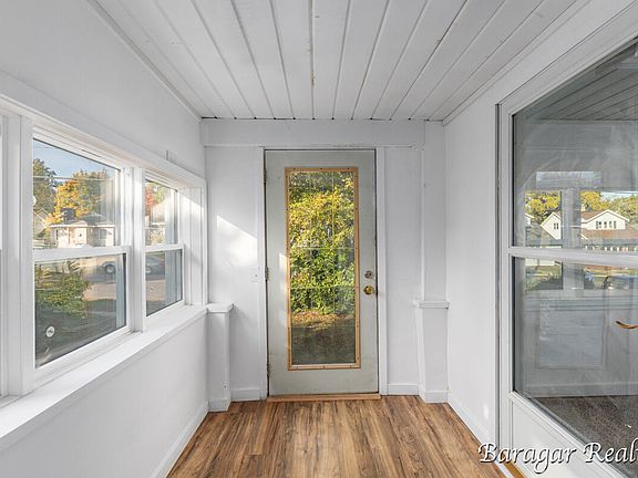 3rd image of 1230 Diamond Ave NE