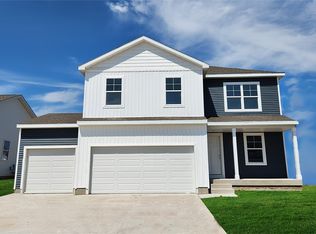 318 41st St SW, Altoona, IA 50009