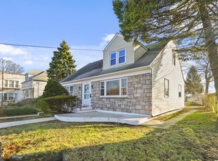 40 Gavin St, Yonkers, NY 10701
