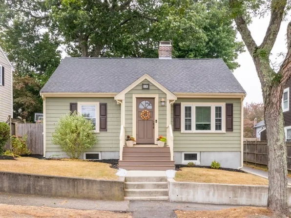 28 Pine Grove St, Milton, MA 02186
