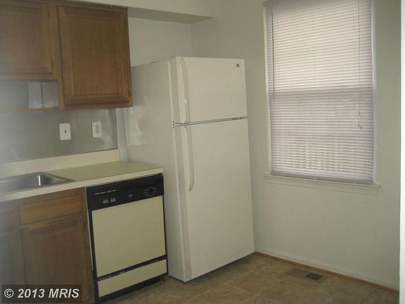 4th image of 7852 Emilys Way