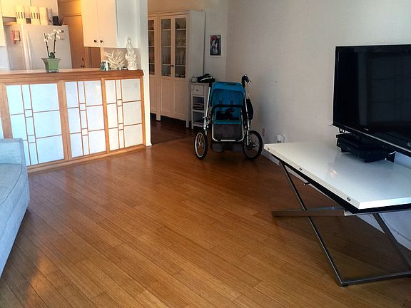 5th image of 137 Bay St Unit 1