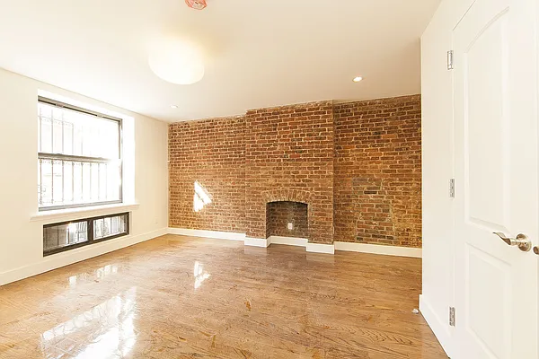 Rented by Link NY Realty | media 38