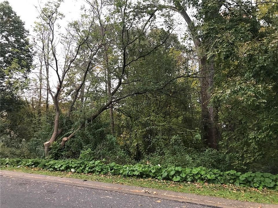 2nd image of 662 Galleon Dr