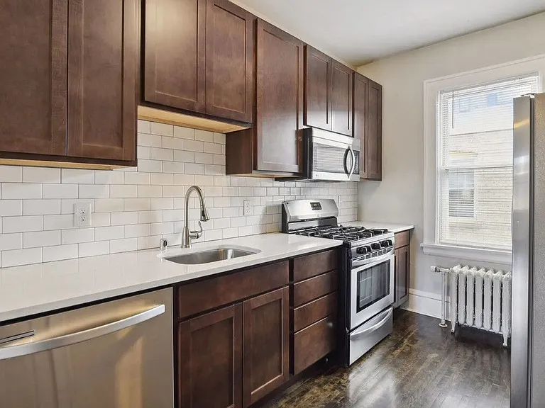 2901 James Ave S — Photo 2